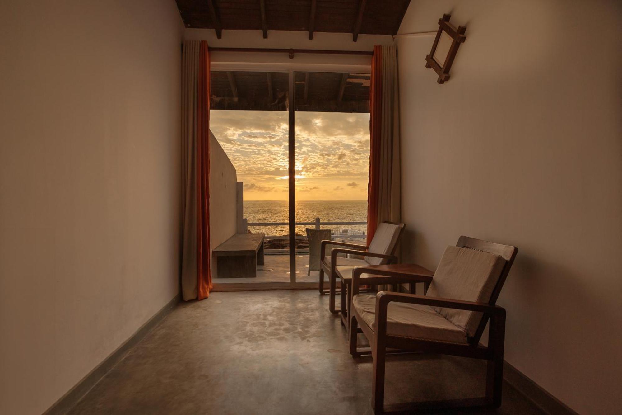 Hotel Zeilan Sunset Point Унаватуна Экстерьер фото