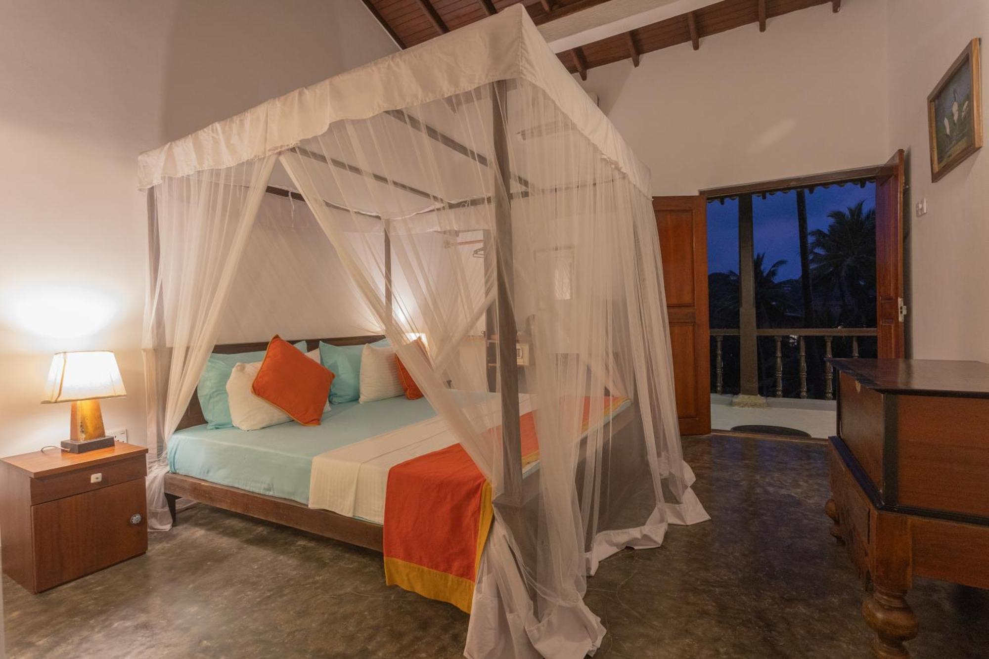 Hotel Zeilan Sunset Point Унаватуна Экстерьер фото
