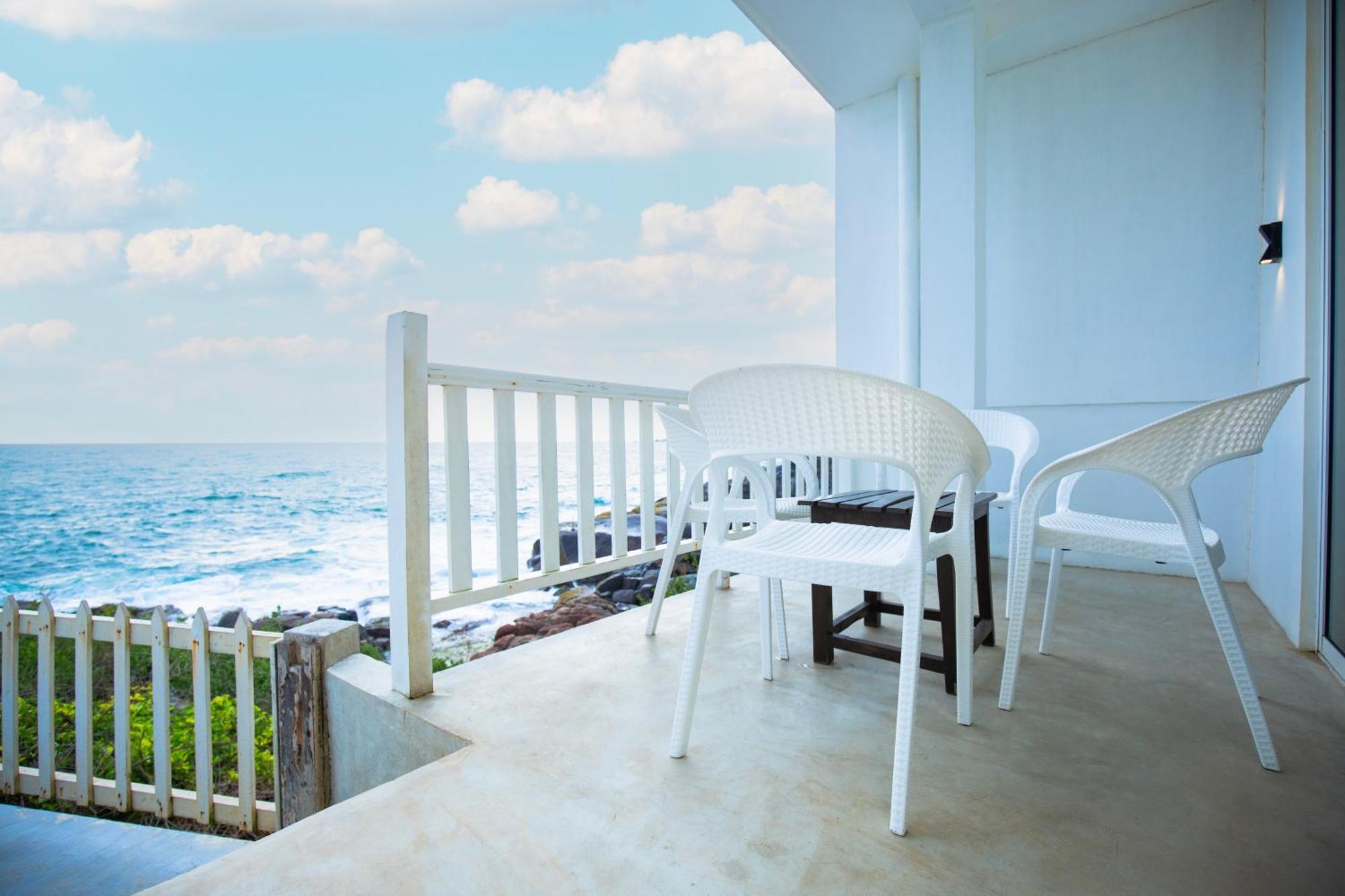 Hotel Zeilan Sunset Point Унаватуна Экстерьер фото