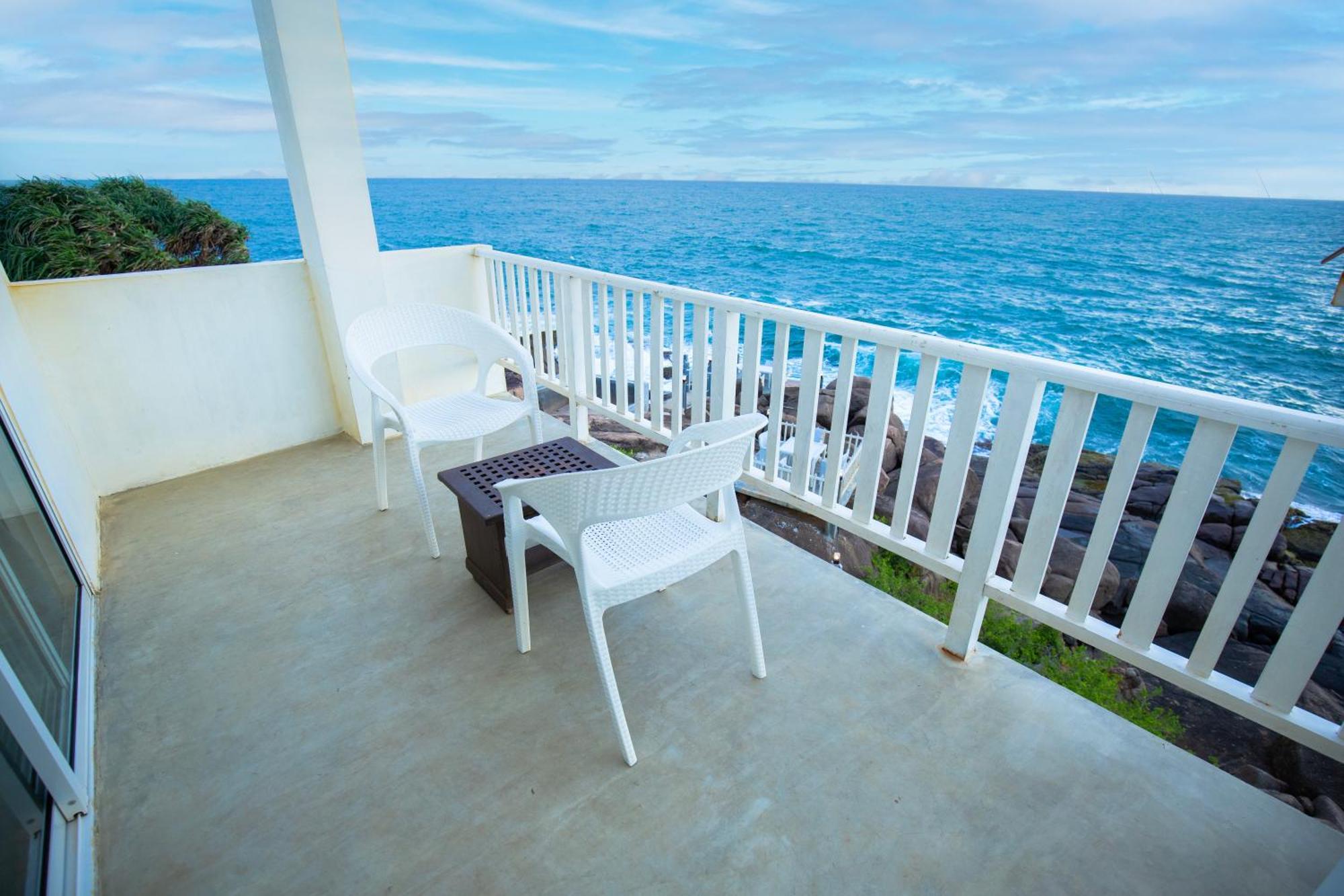 Hotel Zeilan Sunset Point Унаватуна Экстерьер фото
